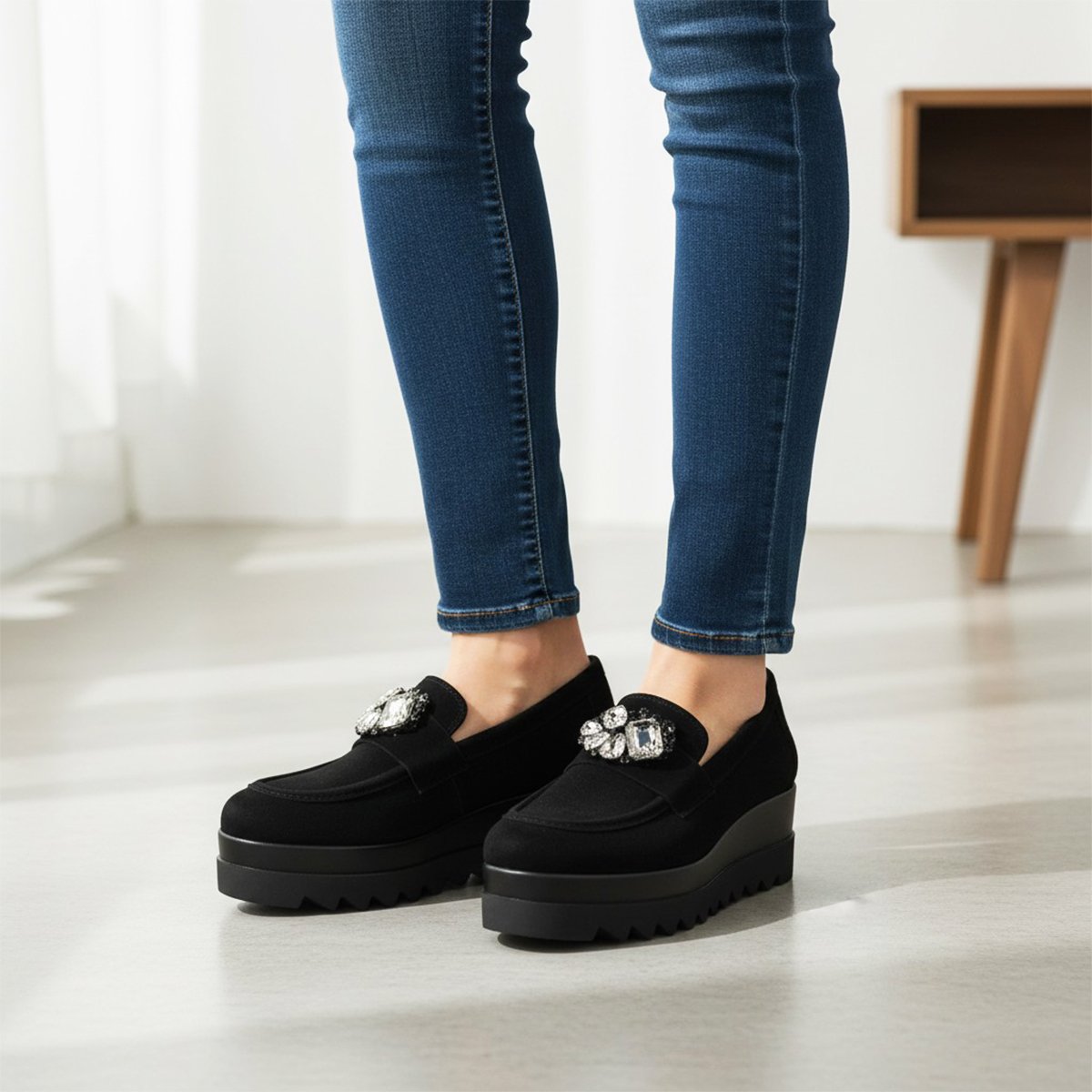 7050 chaussure en daim cuir noir